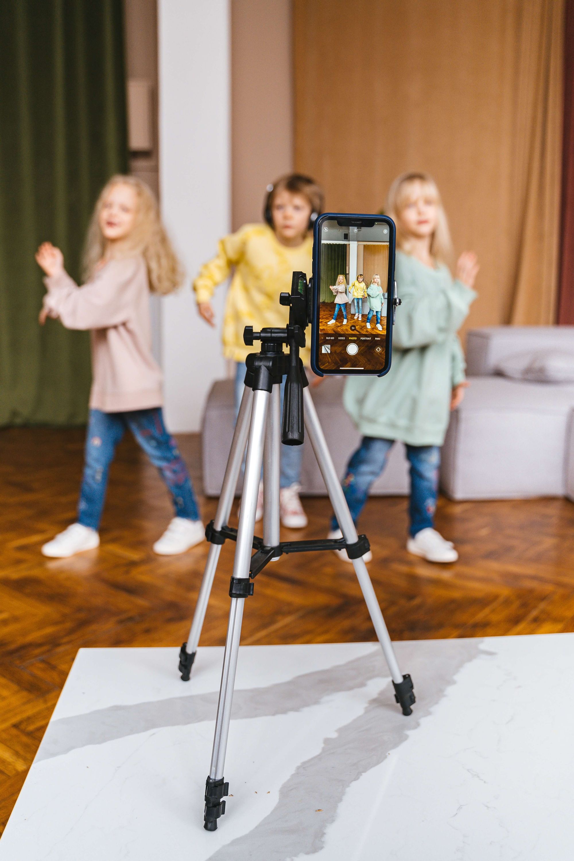 how to shoot vertical video on a tripod