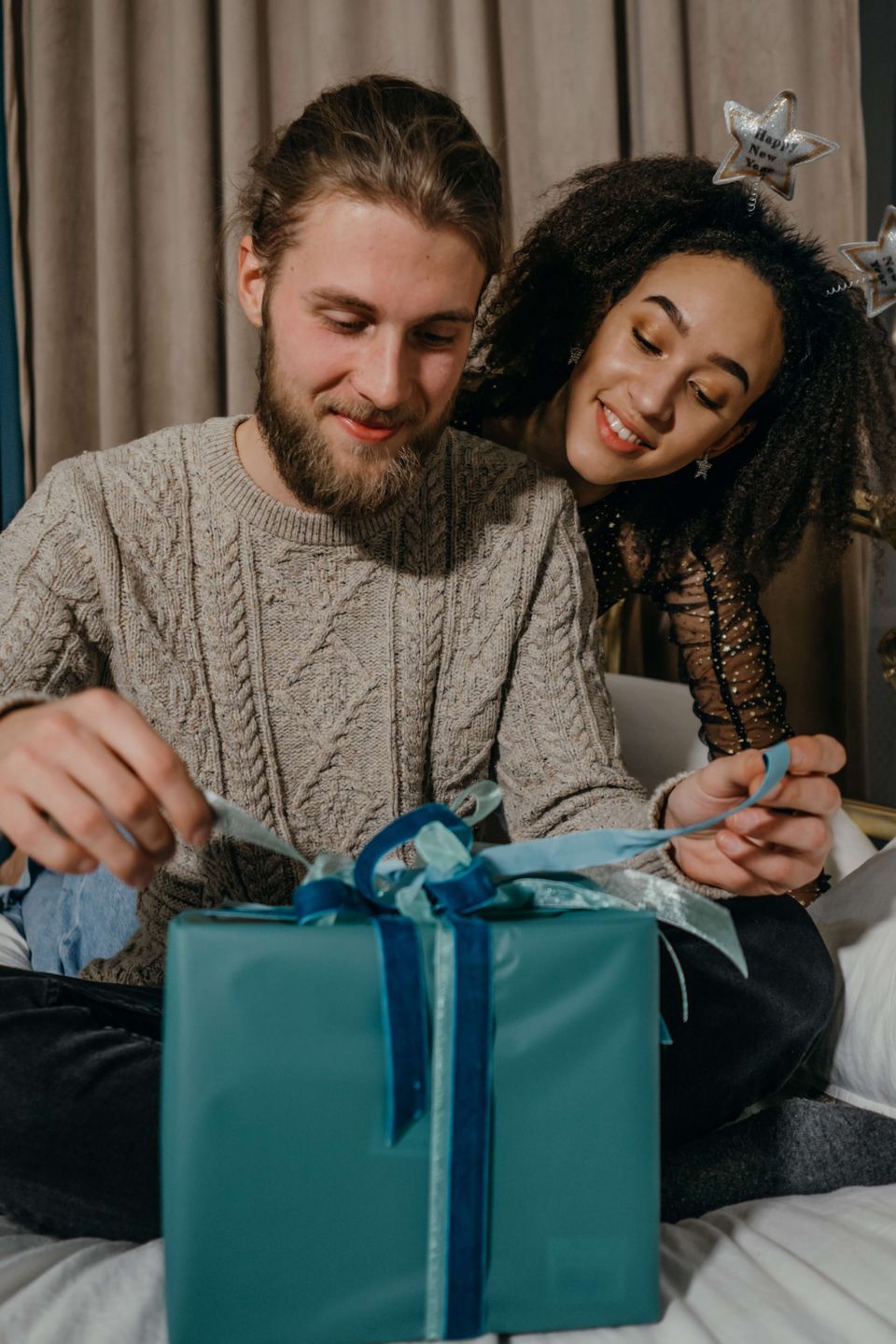 Best Christmas Gifts For Photographers in 2022 (Buying Guide)